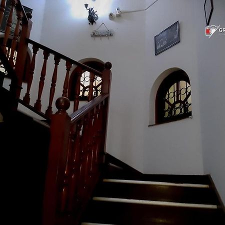 Ceylon Travel And Stay Lodge Баттарамулла Экстерьер фото