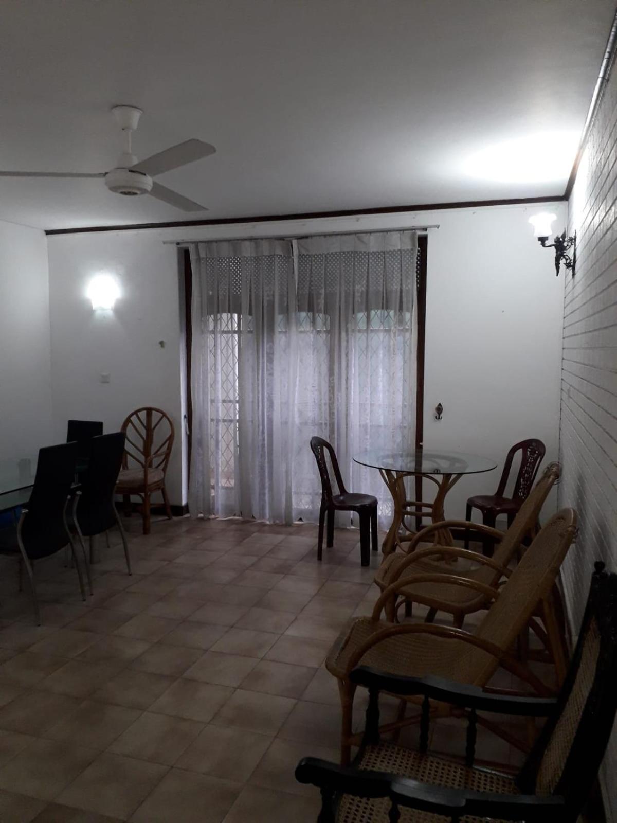 Ceylon Travel And Stay Lodge Баттарамулла Экстерьер фото